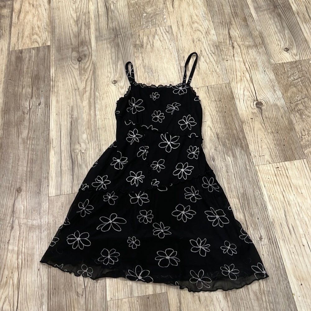 Spaghetti strap black and white flower dress